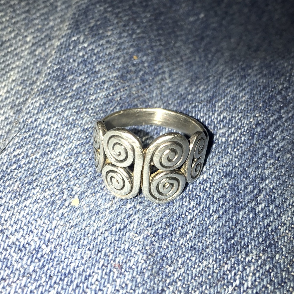 James Avery